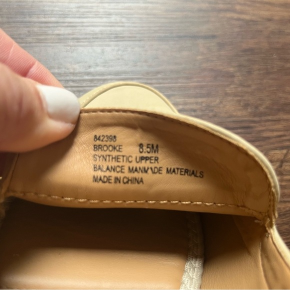 Me Too Women’s Brooke Tan Loafers size 8.5 - Picture 9 of 10